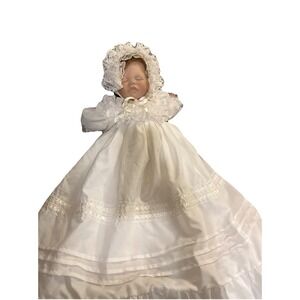 Lee Middleton First Moments 1983 Sleeping Baby Doll White Christening Gown 8697